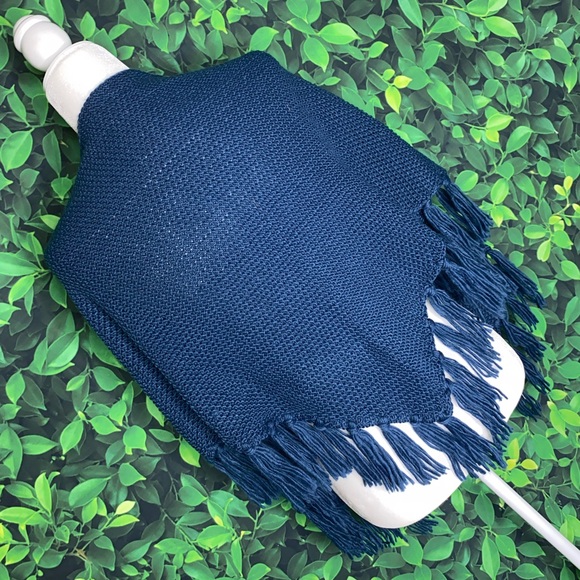 ANN TAYLOR LOFT NAVY BLUE KNIT SHAWL W/ TASSELS · NWT - Picture 4 of 4
